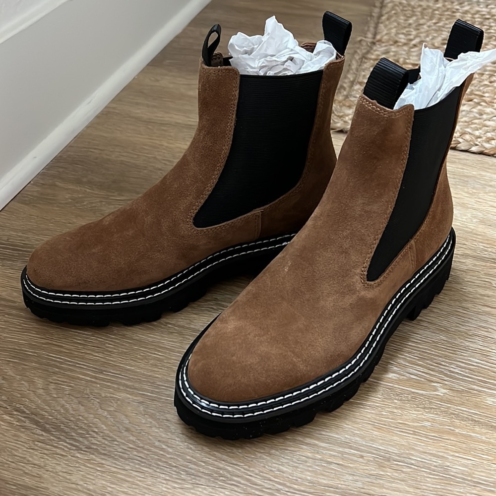 Dolce Vita Moana Bootie in Cognac brown